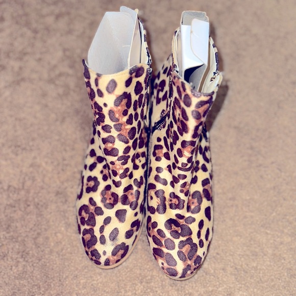 Cheetah 🐆 Booties - Picture 2 of 4